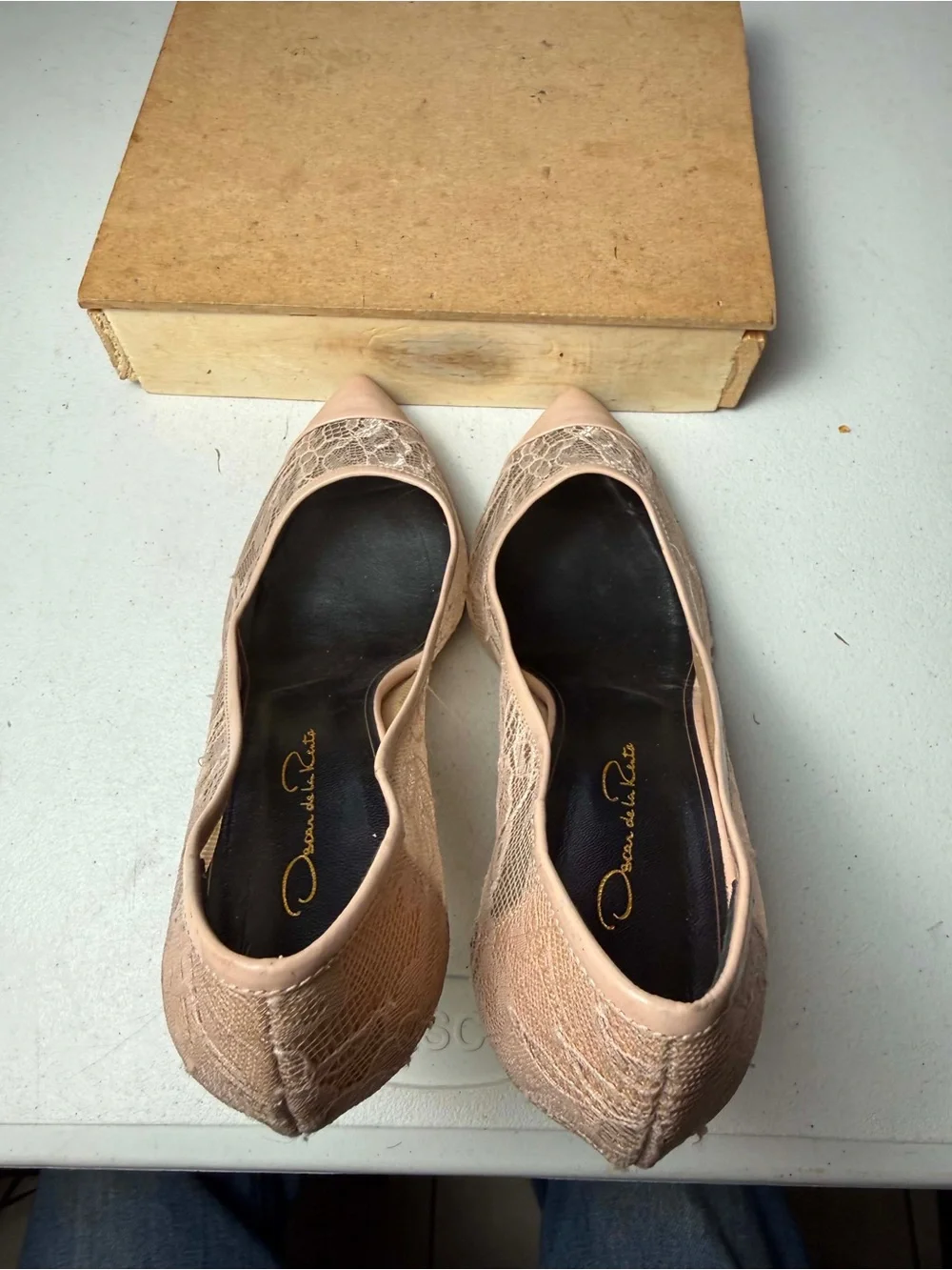 $640 Oscar de la Renta beige lace pumps Sz 38 / US 8